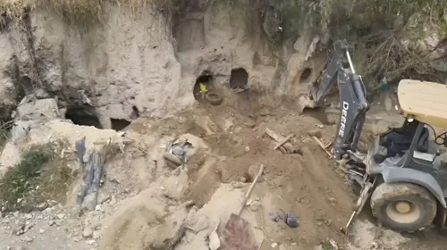 Destruyen cuevas usadas por delincuentes y adictos en Saltillo