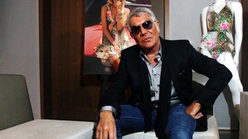 Amigos y familiares despiden al famoso diseñador Roberto Cavalli