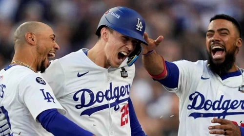 Dodgers vencen a los Yankees; ventaja de 2-0 en la Serie Mundial