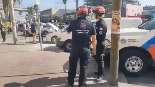Sofocan conato de incendio en vehículo en el Centro de Monterrey