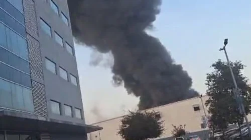 Reportan megaincendio de una fábrica en Escobedo