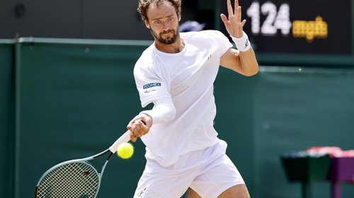 Safiullin elimina a Fonseca y avanza en Wimbledon