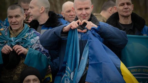 Rusia y Ucrania intercambian 350 prisioneros de guerra