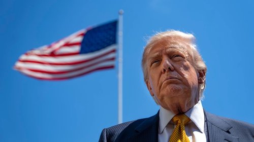 Trump abandona entrevista al ser cuestionado por fraude electoral