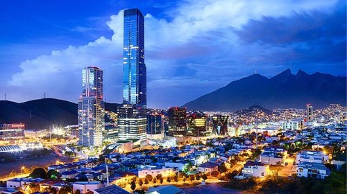 Prevé UANL una economía de NL en auge; crecería 3.5% en 2024