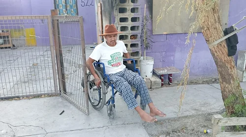 Don Felipe pierde su hogar en un incendio y pide ayuda