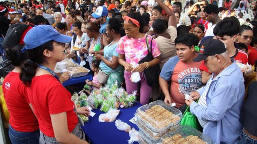 Migrantes celebran Navidad en fronteras de México