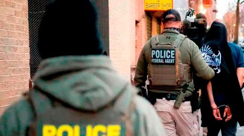 Investigan a agentes migratorios por redadas en Mineápolis