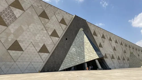 Egipto pospone apertura del Gran Museo por conflicto regional
