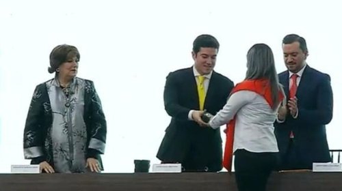 Egresan mil 400 estudiantes de la Universidad Ciudadana