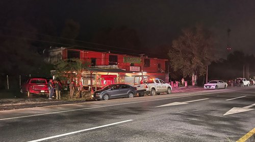 Ejecutan a comerciante afuera de taquería en Montemorelos