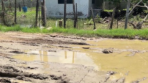 Colapsa drenaje en colonia Lázaro Cárdenas de Altamira
