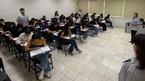 Presentan examen más de 45 mil a preparatorias de la UANL