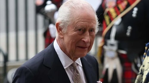 Rey Carlos III expresa su pésame por la muerte de David Hockney