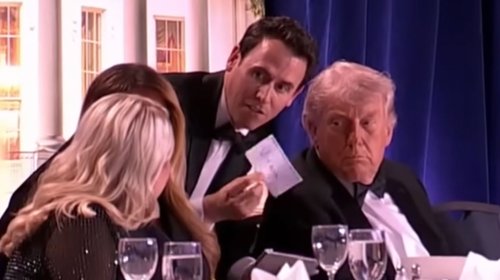 Relata mentalista que realizaba truco para Trump antes de tiroteo
