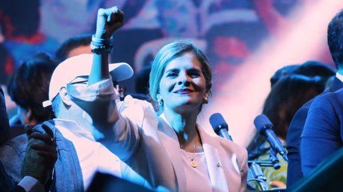 Asume Laura Fernández presidencia de Costa Rica