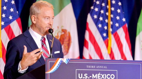 Embajador de EUA en México reconoce entrega de 37 criminales