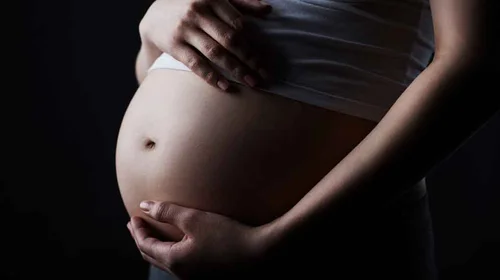 OMS contabiliza 21 millones de embarazos adolescentes al año