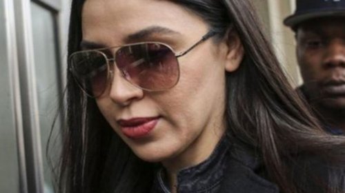 Aparece Emma Coronel en video musical de abogada de 'El Chapo'