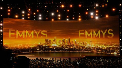 Los Emmy serán en enero; vuelven a la temporada de premios de Hollywood