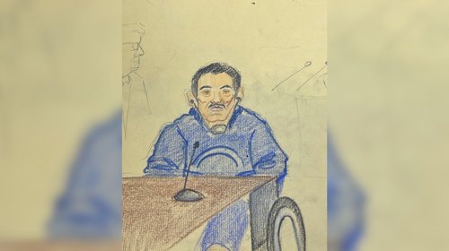 En silla de ruedas, comparece 'El Mayo' ante la Corte