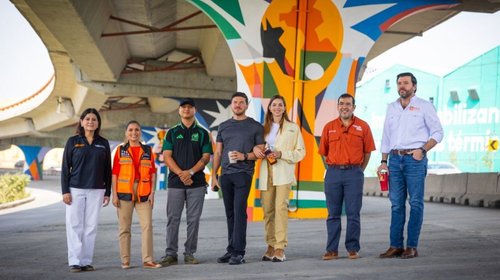 Entregan mural de trazos mundialistas 'Sueño de Niñez'