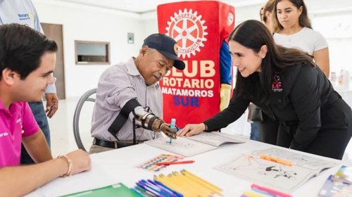 Entregan prótesis funcionales a pacientes del CRI Matamoros