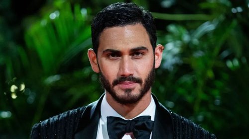 Alejandro Speitzer denuncia robo de equipaje en AICM