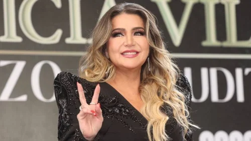 Alicia Villarreal confirma su divorcio con Cruz Martínez
