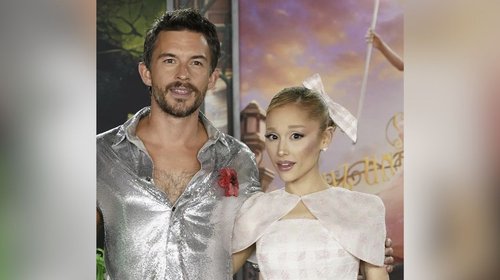 Jonathan Bailey y Ariana Grande trabajaran juntos en Broadway