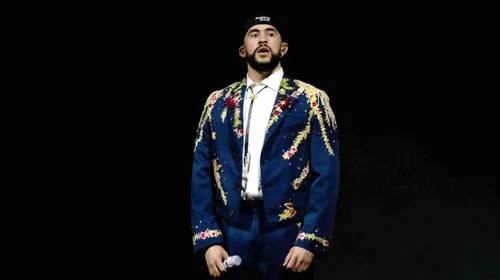 Bad Bunny vuelve a los cines con el estreno de 'Caught Stealing'