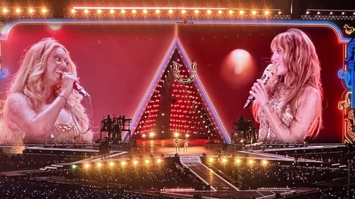 Miley Cyrus sorprende y se une al concierto de Beyoncé en Francia