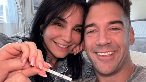Martha Higareda y Lewis Howes anuncian que esperan gemelos