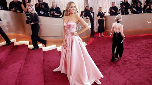 Nikki Glaser evitó bromas sobre Trump e ICE en los Globos de Oro