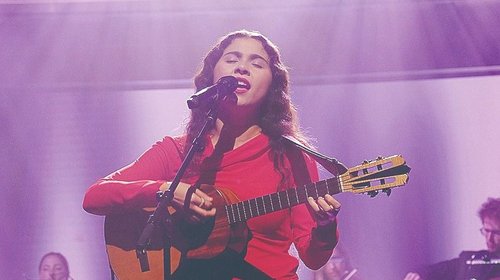 Silvana Estrada deslumbra en ‘Jimmy Kimmel Live!’