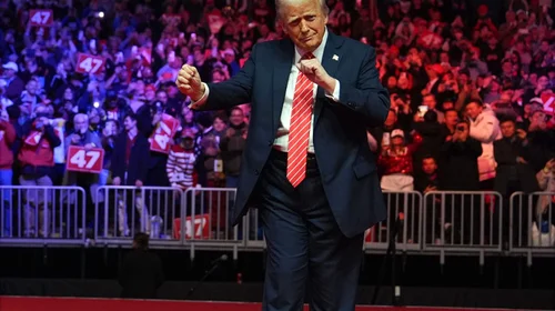 ¡Qué buen ritmo, Trump! Bailó YMCA con The Village People