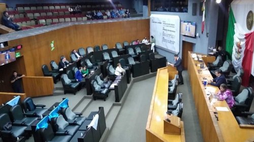 Estado veta decretos del predial y deuda de municipios