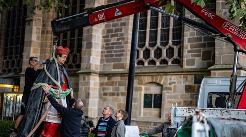 Retiran estatua de cardenal alemán tras acusaciones de abusos