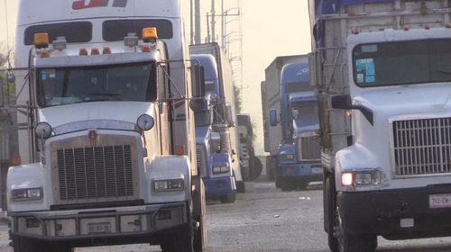 'Frenan' a tráileres por contaminación; no circularán de día