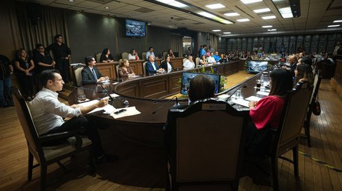 Estrena Monterrey reglamento para proteger a personas cuidadoras 