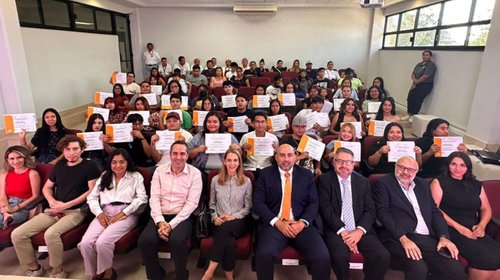 Concluyen más de 30 estudiantes curso de habilidades digitales