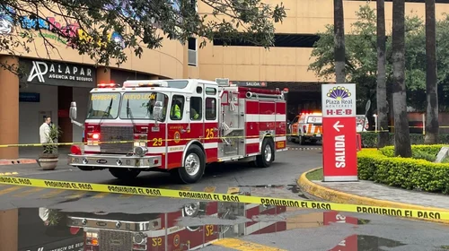 Por incendio, evacúan a 1,200 personas en plaza de Gonzalitos