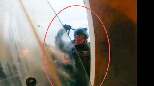 Sentencian a prisión a exmilitar de EUA por asalto al Capitolio