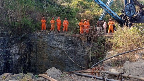 Explosión de mina deja 18 muertos al noreste de India