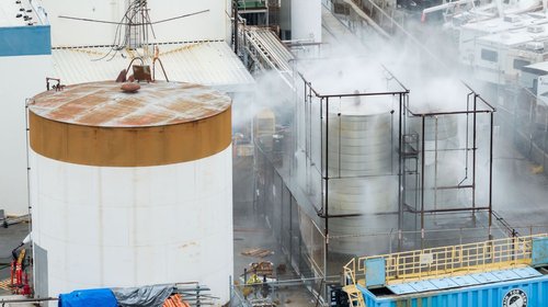 Descartan riesgo de explosión en tanque químico en California