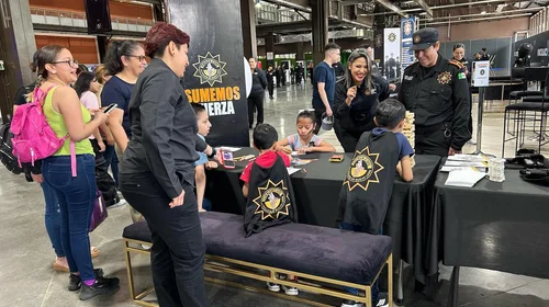 Cientos de familias disfrutan de la Expo Fuerza Civil