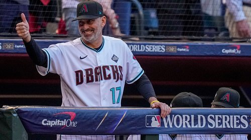 Diamondbacks extienden contrato de Lovullo hasta 2026