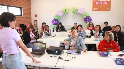 Impulsan autonomía de mujeres con taller de autoconstrucción