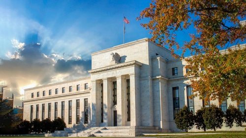 Fed recorta tasa de interés y el peso se aprecia frente al dólar