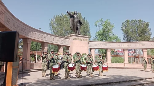Conmemoran en Saltillo aniversario del natalicio de Benito Juárez